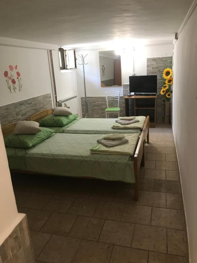 Apartmani Luiza Црес Екстер'єр фото